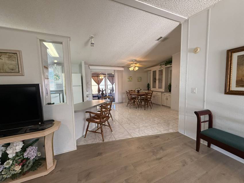 8204 Lemonwood Dr a Ellenton, FL Mobile or Manufactured Home for Sale